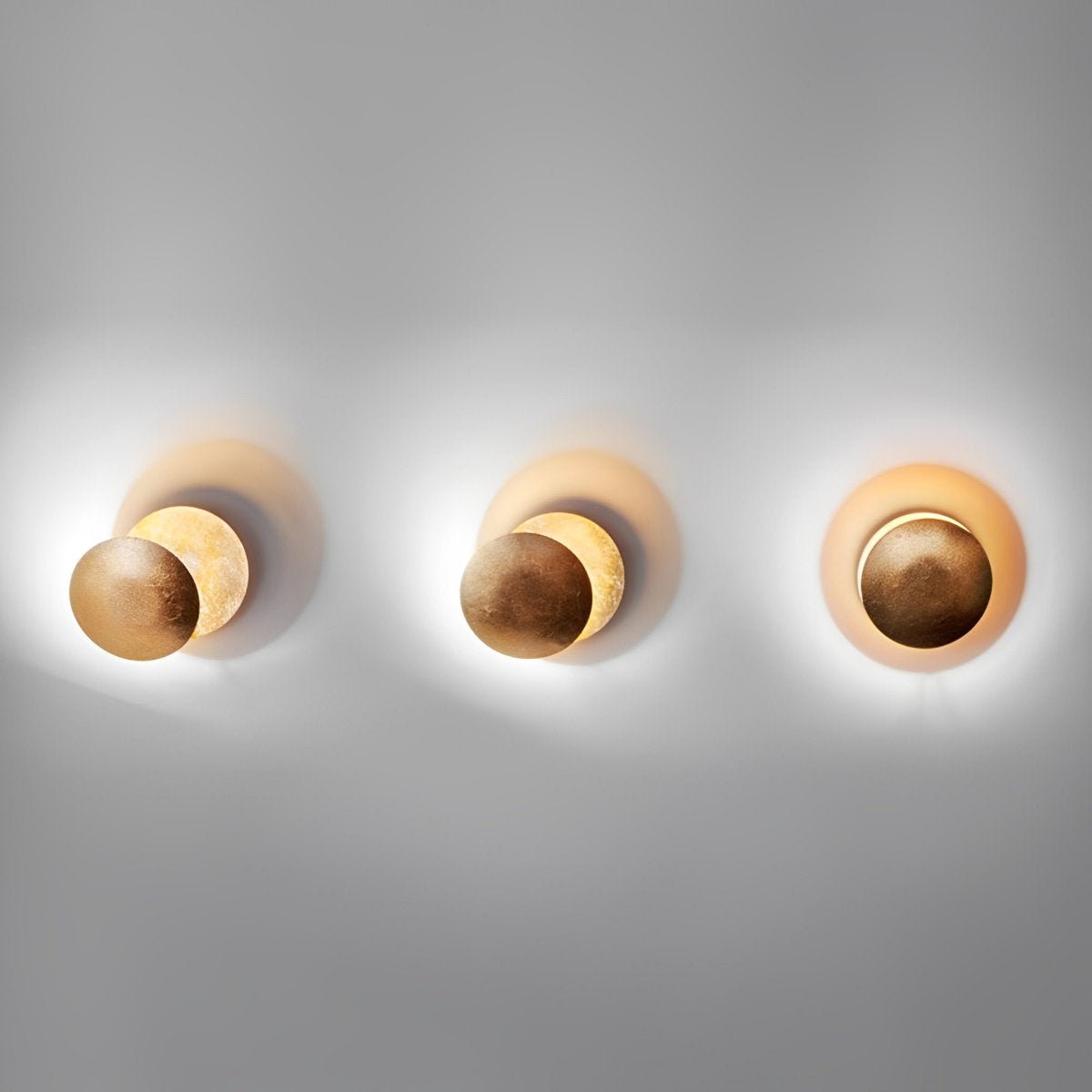 Eclipse Style LED Wall Lamp – Moon Halo Effect Iron Sconce