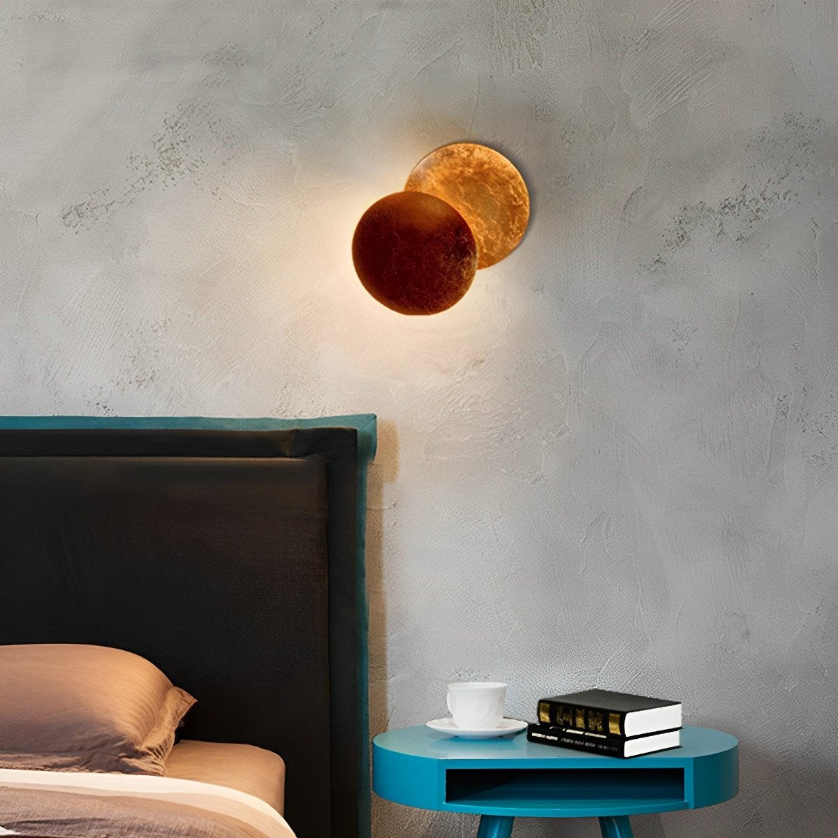 Eclipse Style LED Wall Lamp – Moon Halo Effect Iron Sconce