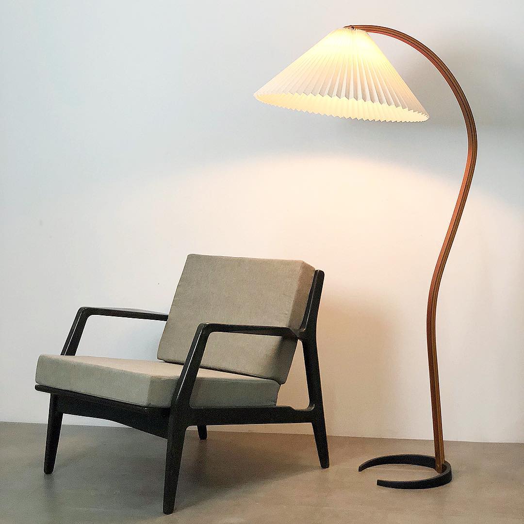Nordic Beech Wood Pleated LED Floor Lamp