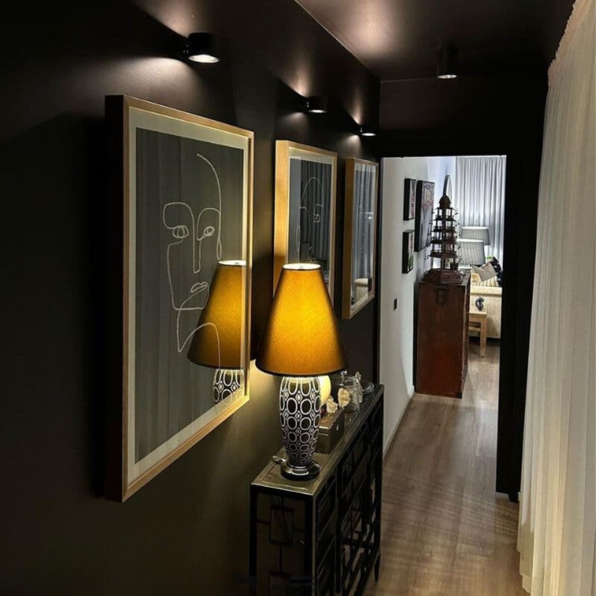Battery Operated Modern Wall Sconce - Magnetic Mount, Wireless - Bedside Reading Light