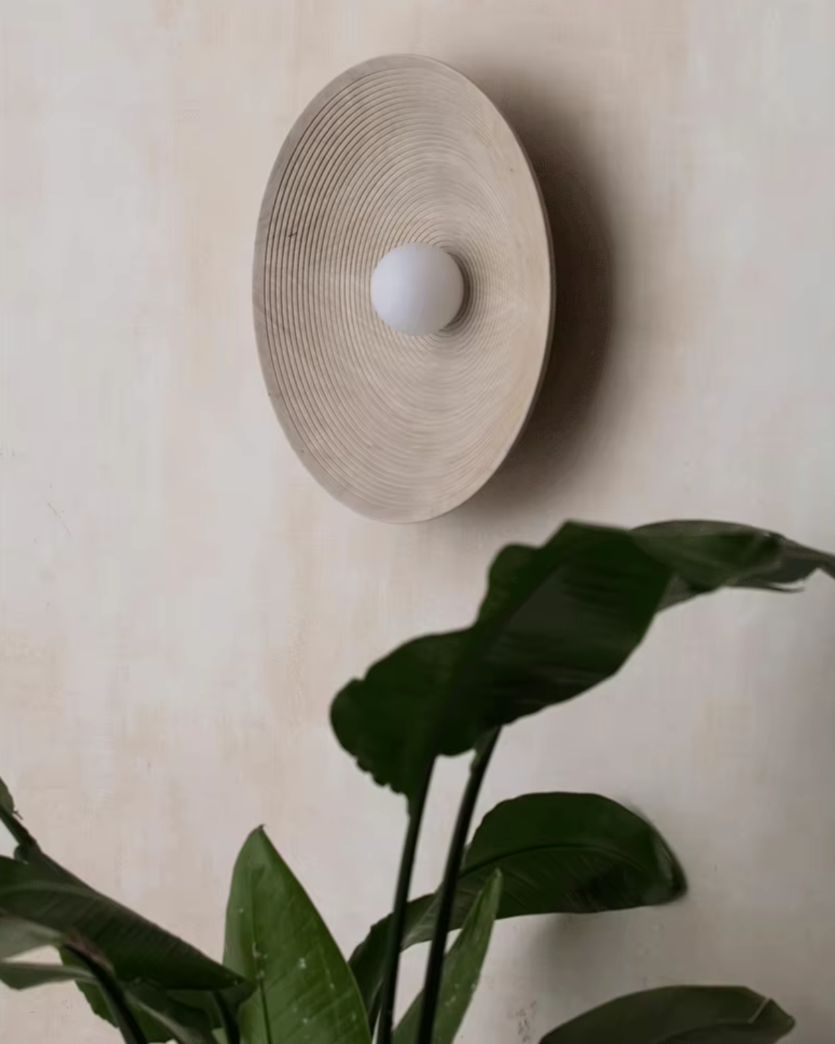 Sculptural Modern Natural Resin Indoor Ambient Lighting Wall lamp