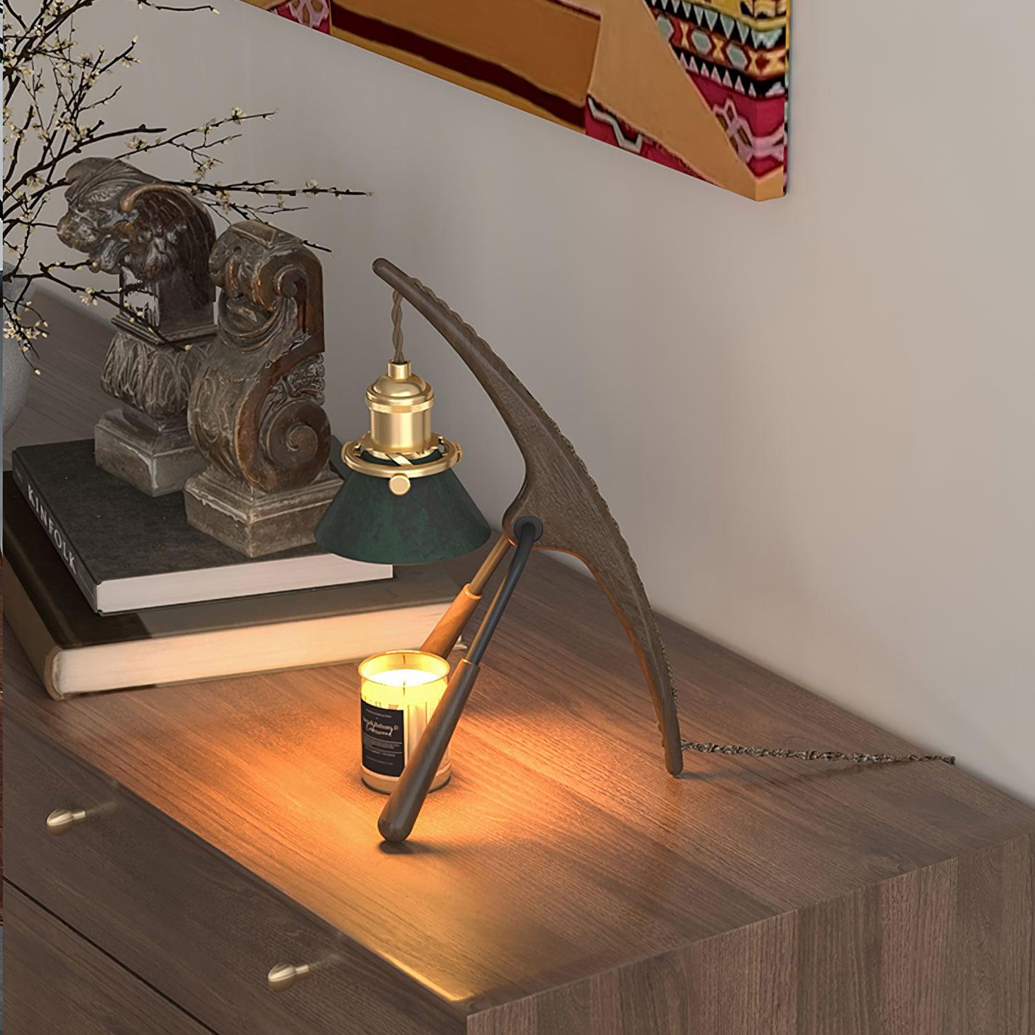 Mantis Warming Candle Lamp – Insect Art Design