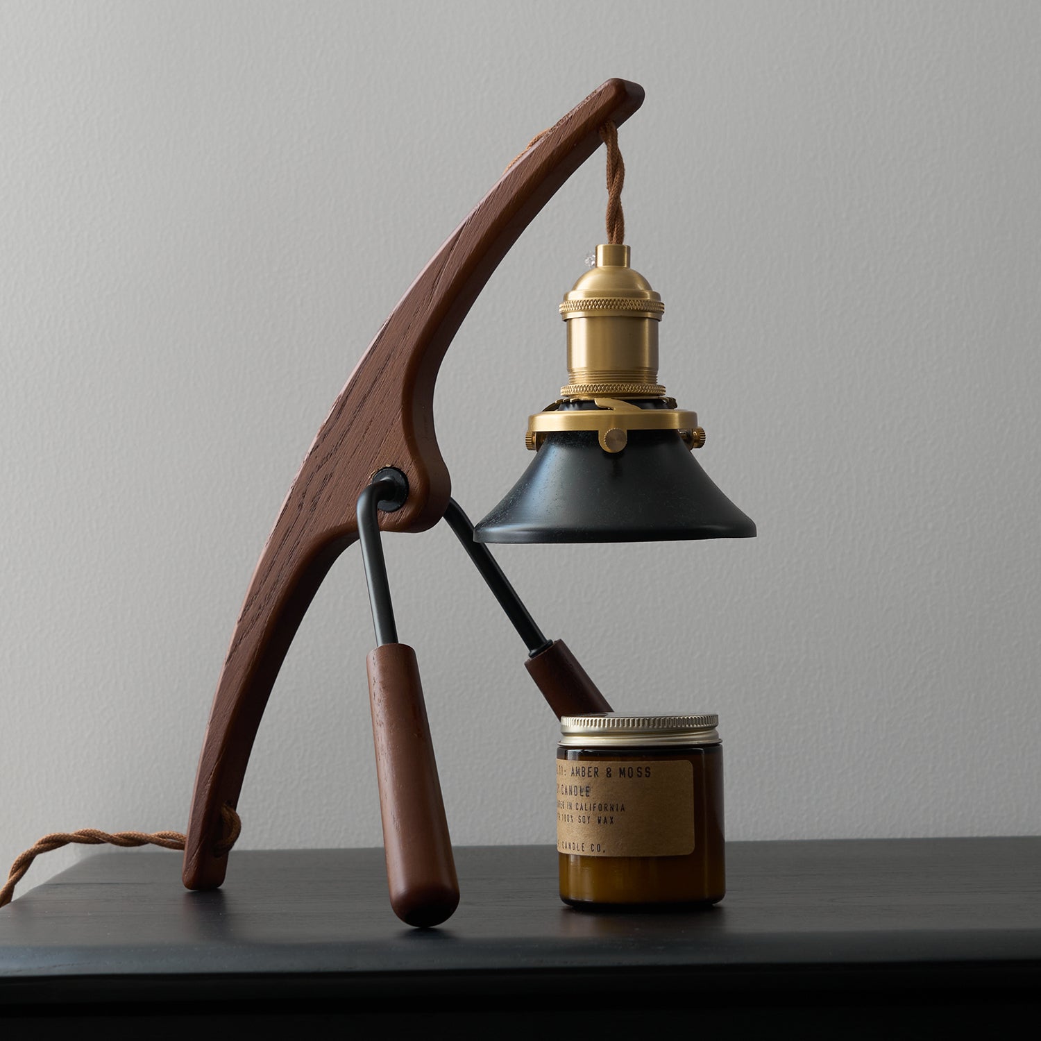 Mantis Warming Candle Lamp – Insect Art Design