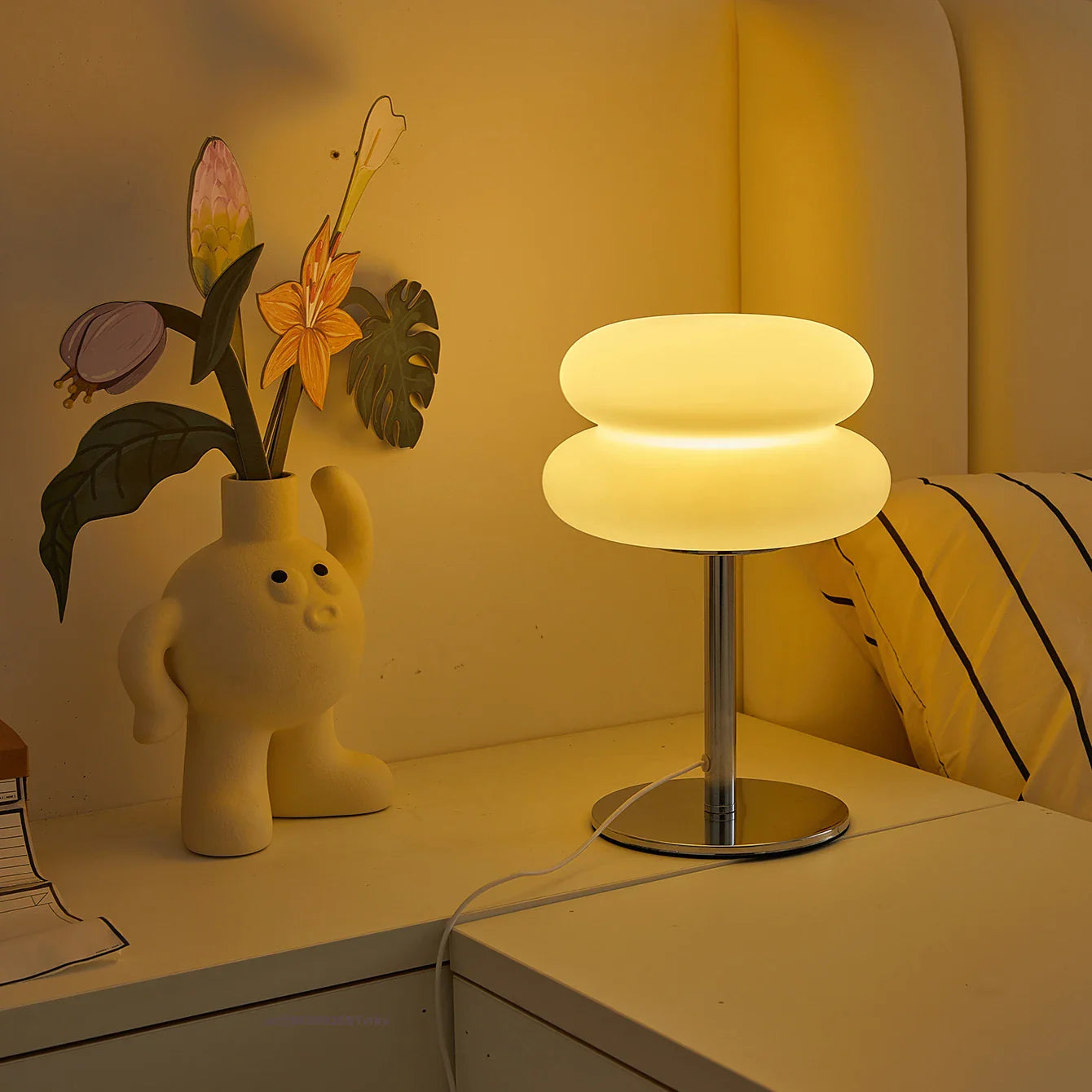 Bauhaus Retro Nordic Table Lamp - Minimalist Modern