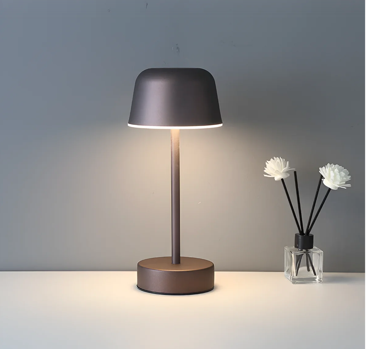 Retro Battery Operated Table Lamp - Cordless LED