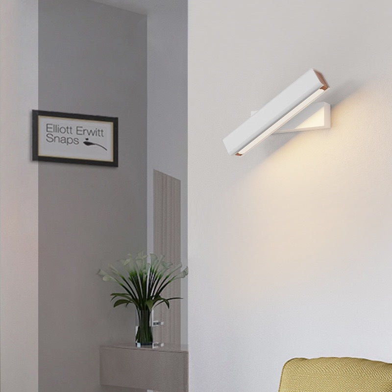 Adjustable Aluminium & Wood LED Wall Light – Rotatable Bar – Lounge & Hallway
