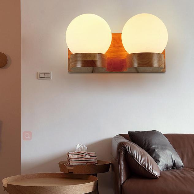 Oak Wood Wall Sconce – Frosted Glass Globe LED – Bedroom Bedside