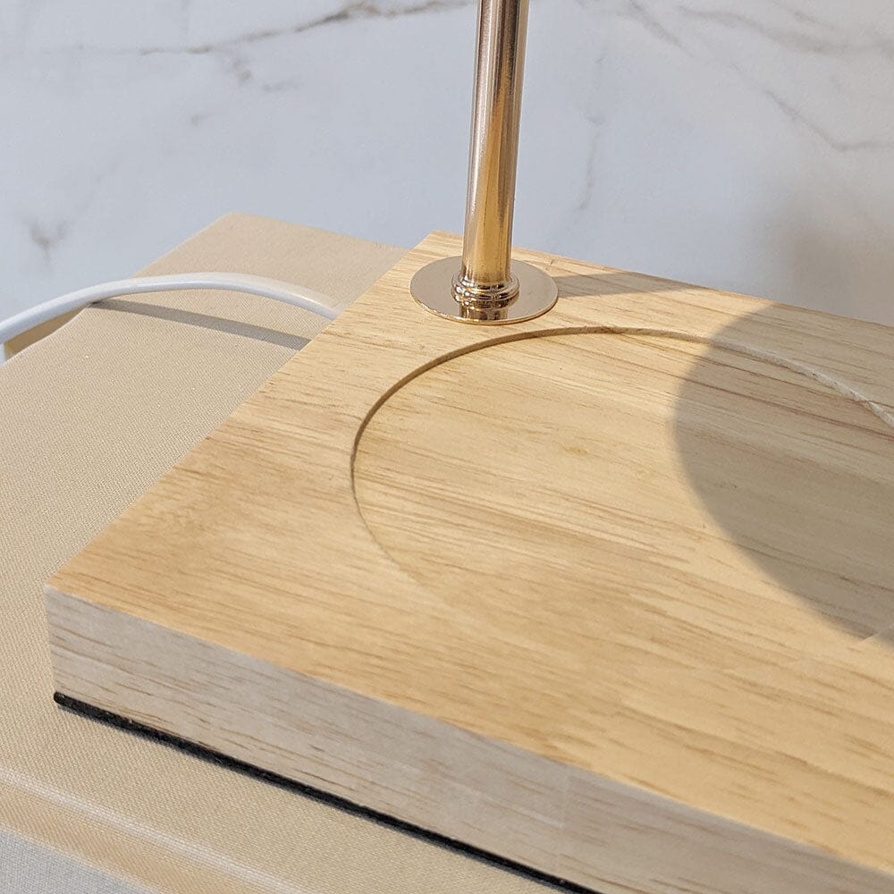 Luxury Candle Warmer Lamp with Elegant Gold Accents