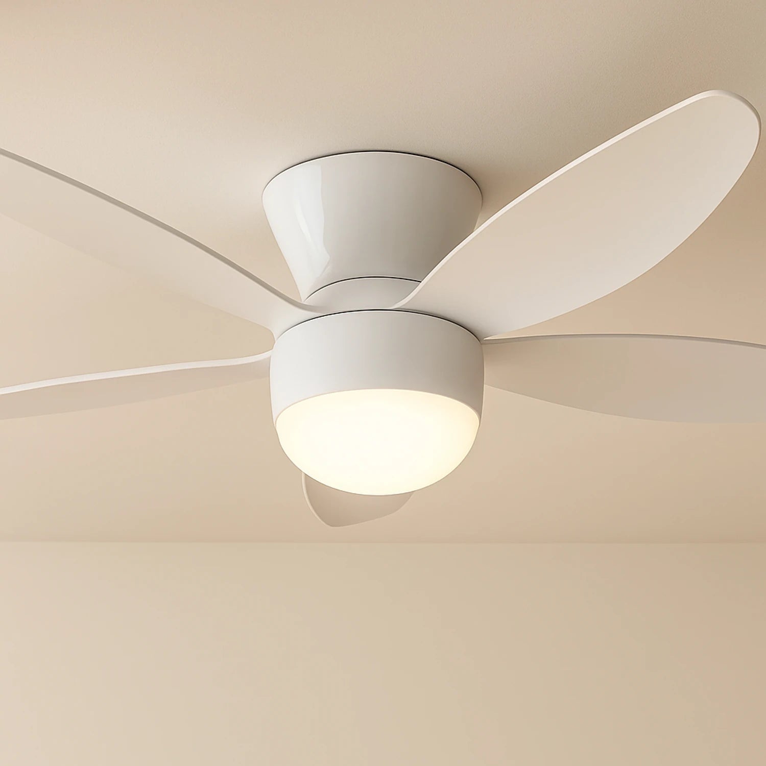 36-inch ceiling fan light with 5 plastic blades, dimmable LED, remote control, and 6 speeds for efficient airflow and adjustable lighting in living spaces