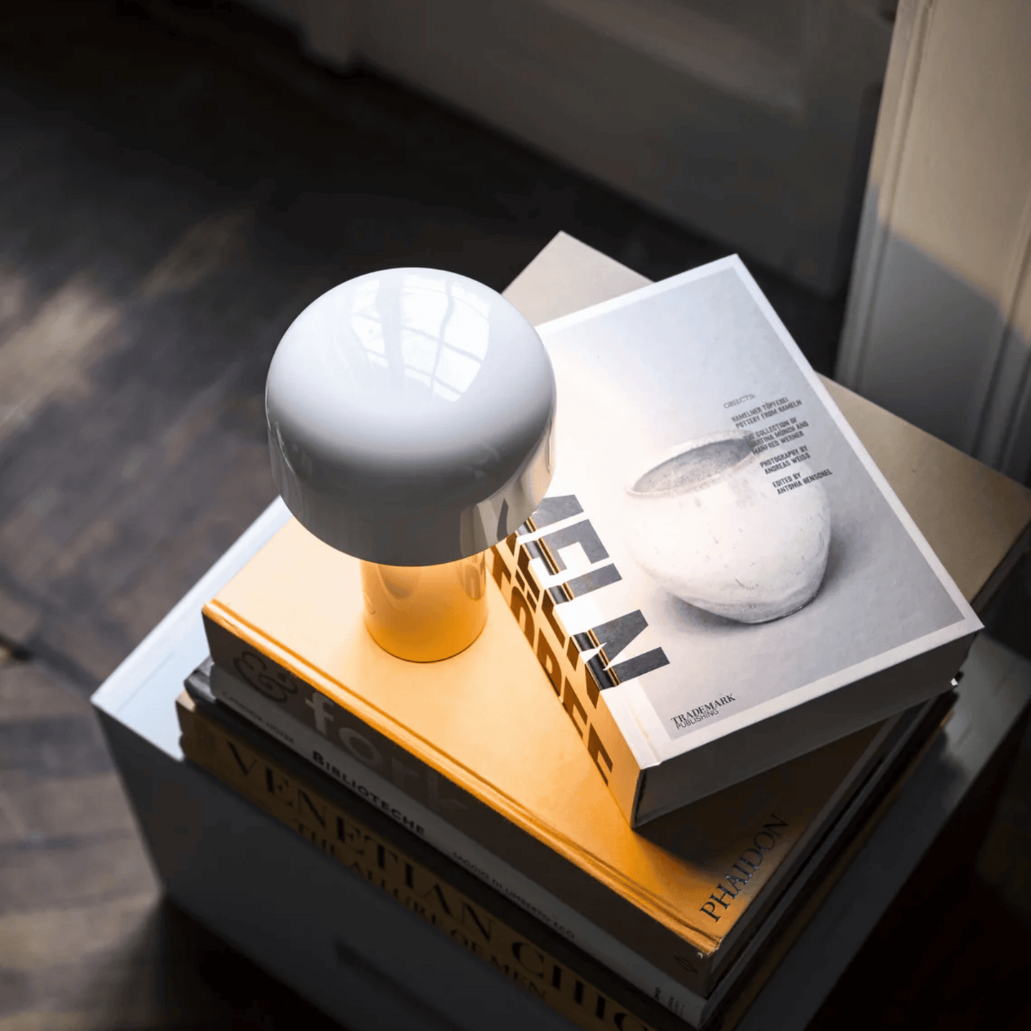 Mini Bedside Table Lamp - Modern Cordless Rechargeable - Touch Control