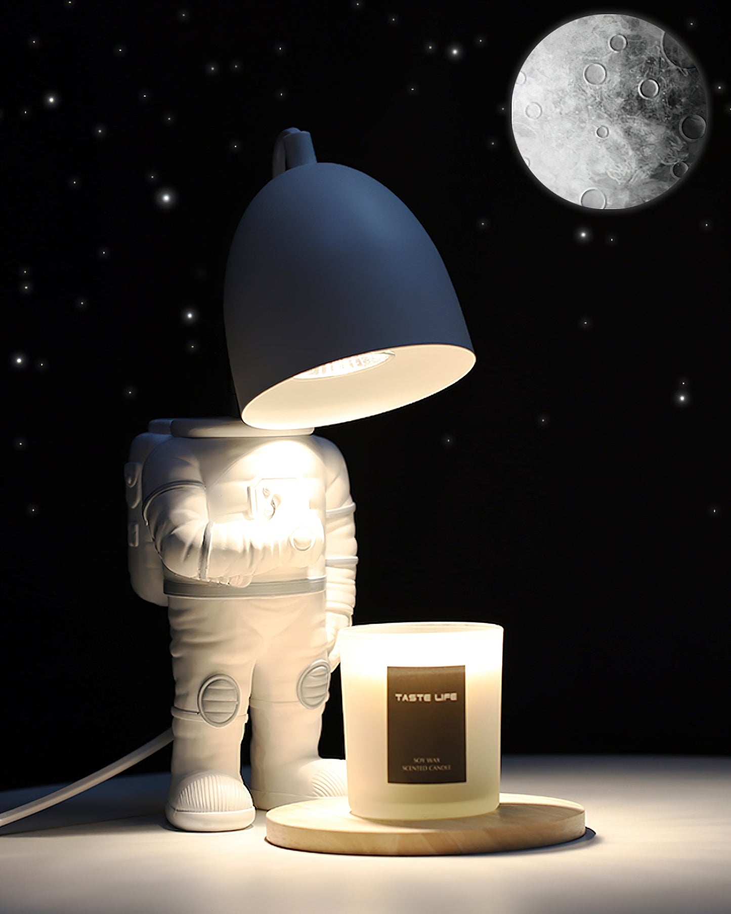 AstroLite Warming Candle Lamp – Astronaut Figure