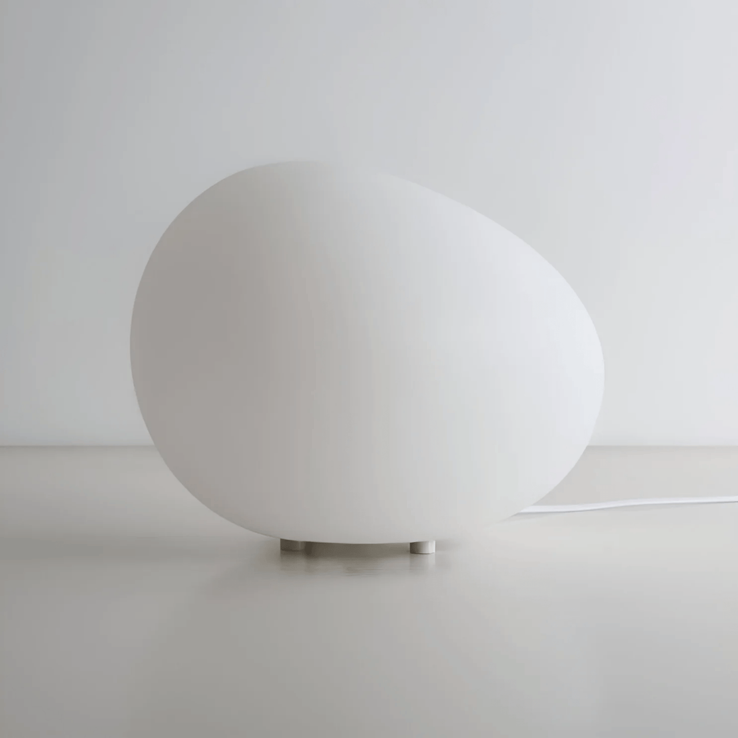 Minimalist LED Bedside Table Lamp for Bedroom - Night Light - Pebble-Shaped Design