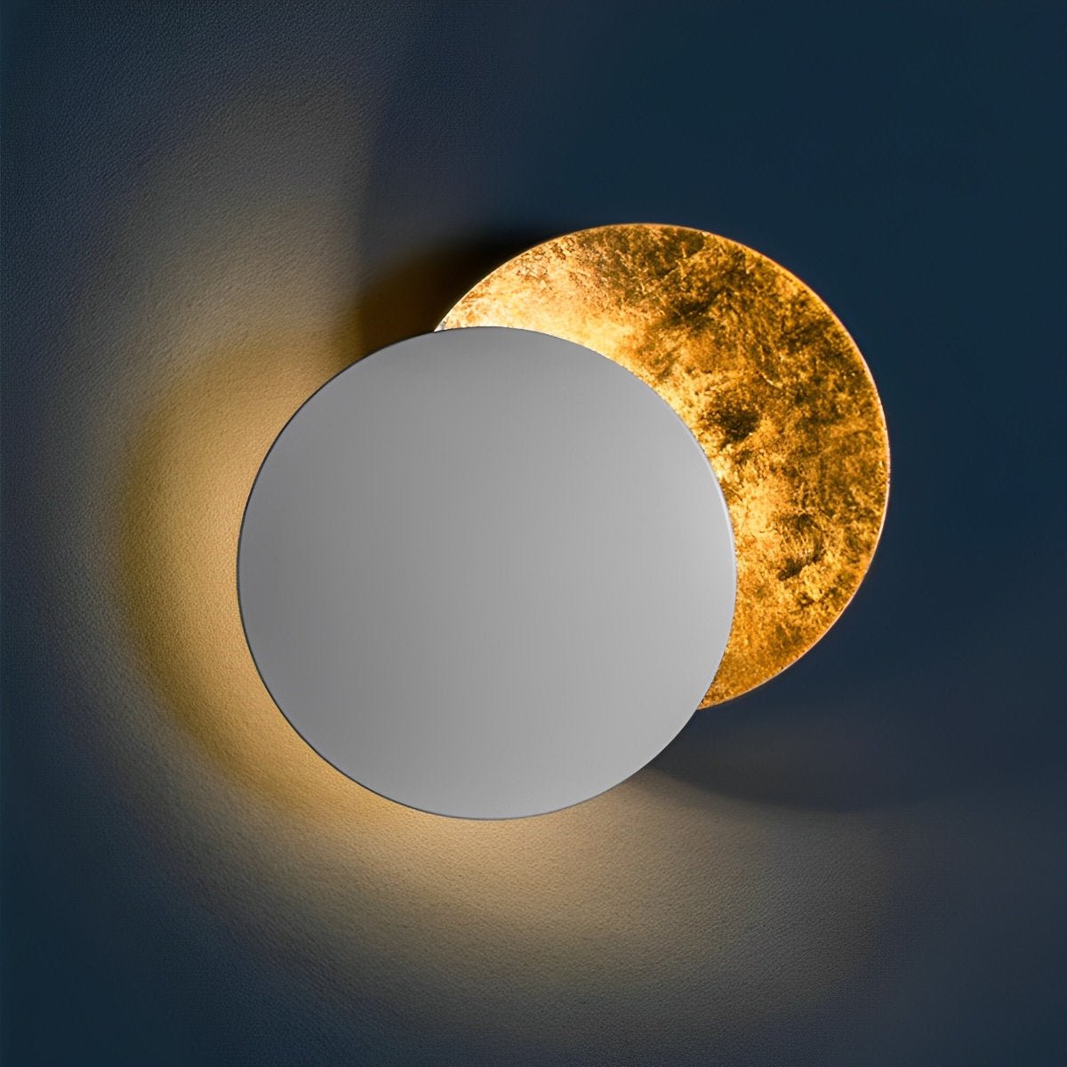 Eclipse Style LED Wall Lamp – Moon Halo Effect Iron Sconce