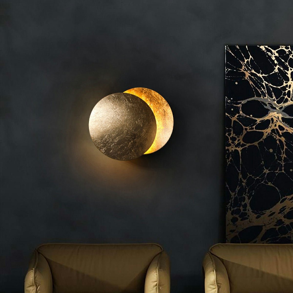 Eclipse Style LED Wall Lamp – Moon Halo Effect Iron Sconce