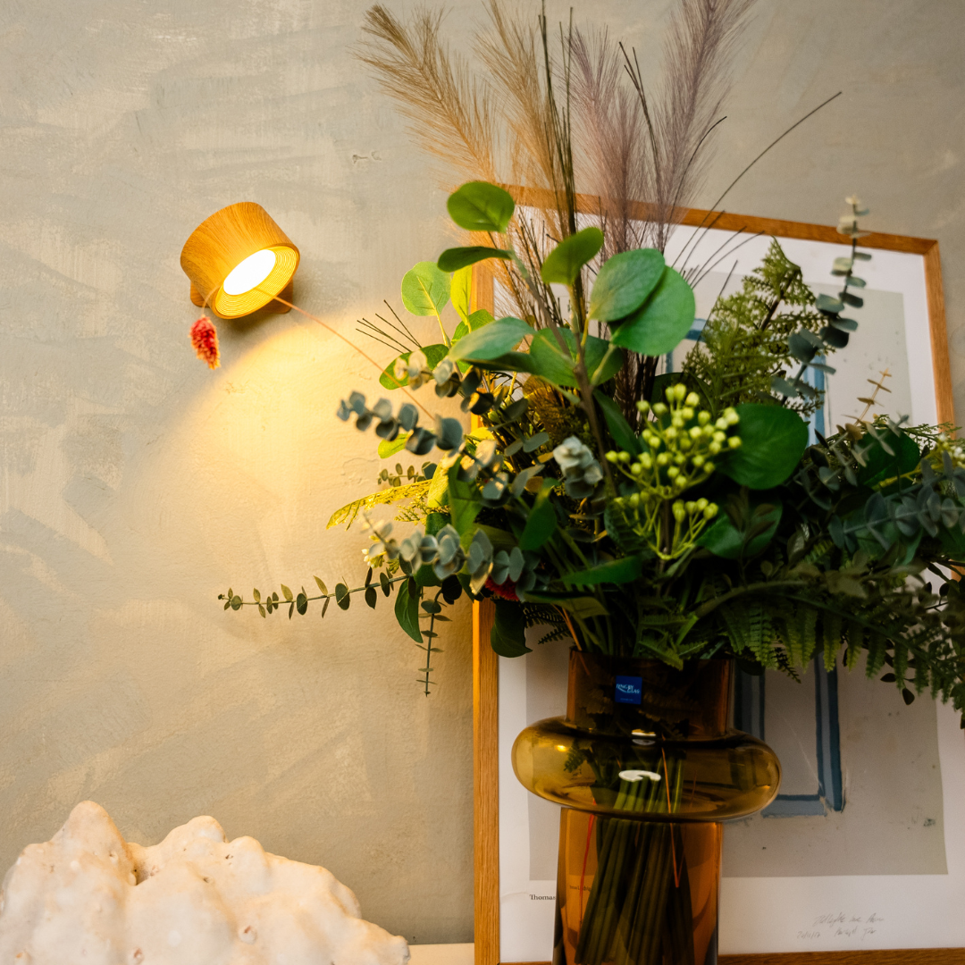 Battery Operated Modern Wall Sconce - Magnetic Mount, Wireless - Bedside Reading Light