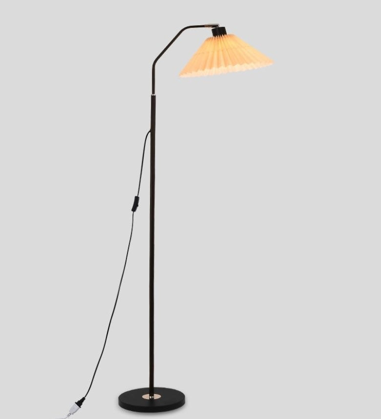 Minimalist Pleated Shade Iron Floor Lamp – Mains Plug-in – Living Room & Bedroom