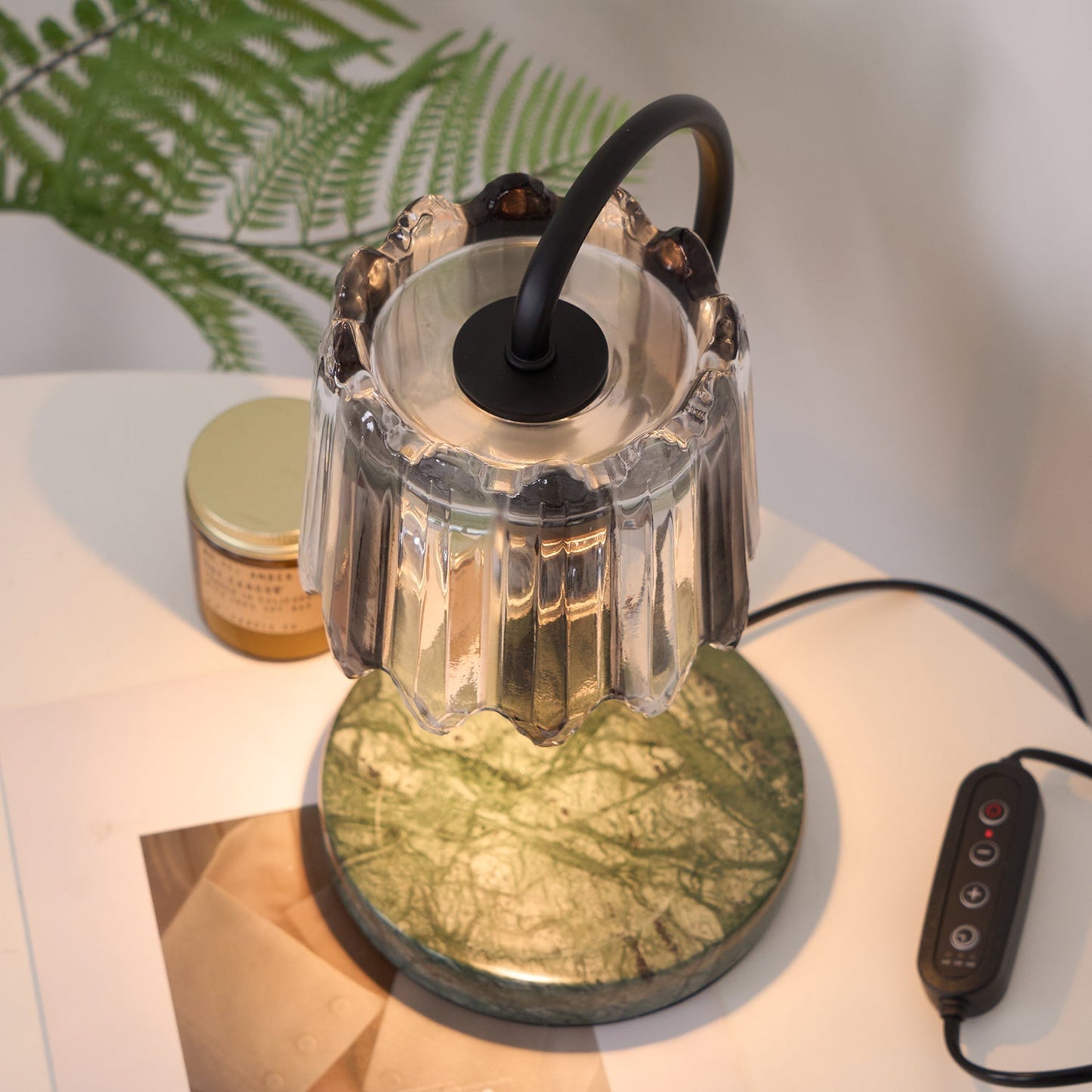 Kynzo Candle Warmer Lamp – Regal Brass Finish – Wax Melter Lighting