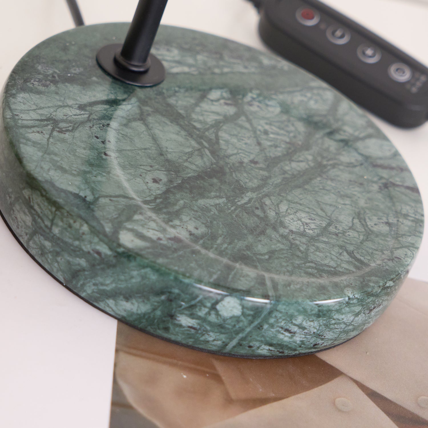 Kynzo Candle Warmer Lamp – Regal Brass Finish – Wax Melter Lighting