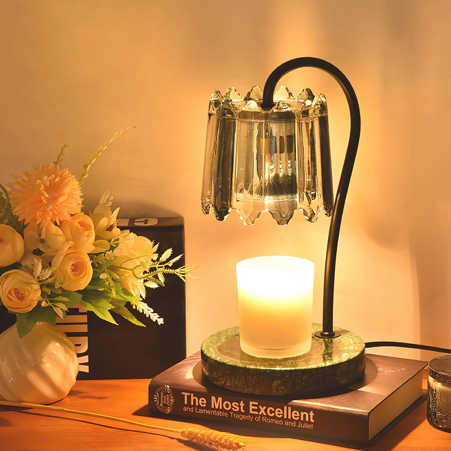 Kynzo Candle Warmer Lamp – Regal Brass Finish – Wax Melter Lighting