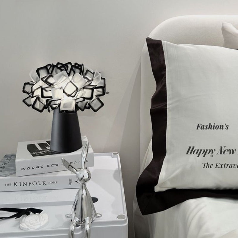 Sculptural Acrylic Flower LED Table Lamp – Wired or Rechargeable – Bedroom & Living Room