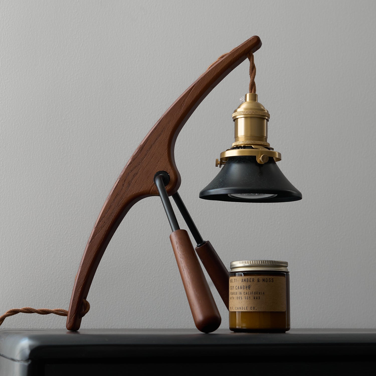 Mantis Warming Candle Lamp – Insect Art Design