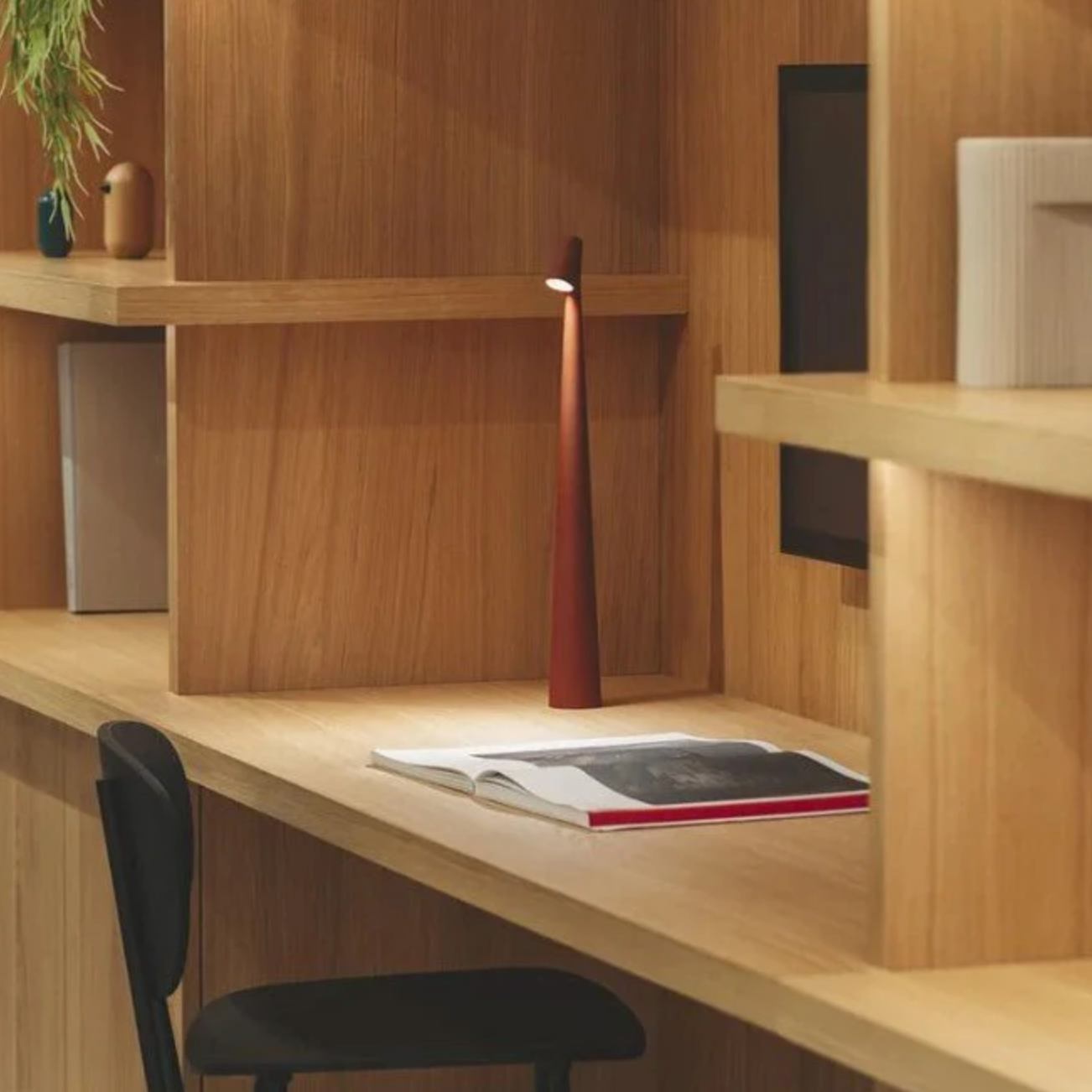 Nordic Minimalist Aluminium LED Table Lamp – Cordless Dimmable Touch