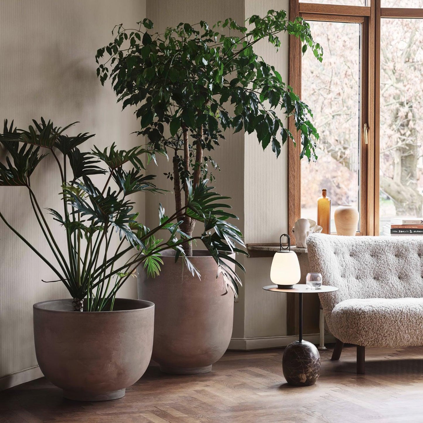 Portable LED Lantern Table Lamp – Cordless Rechargeable with Handle