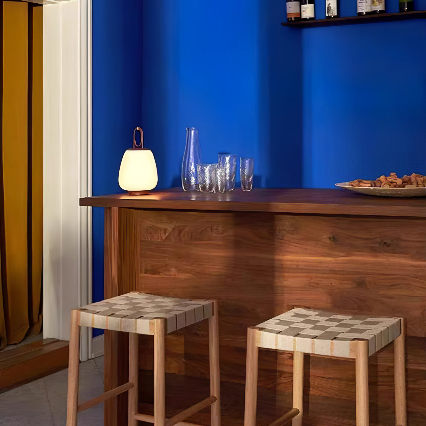 Portable LED Lantern Table Lamp – Cordless Rechargeable with Handle