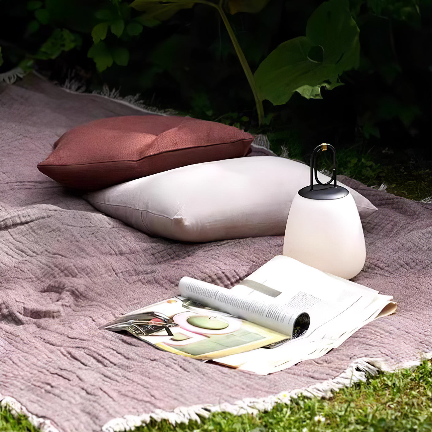 Portable LED Lantern Table Lamp – Cordless Rechargeable with Handle