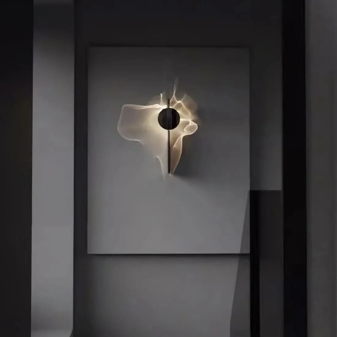 Black LED Wall Light with Circular Discs – Minimalist Bedroom Sconce – Warm Ambient