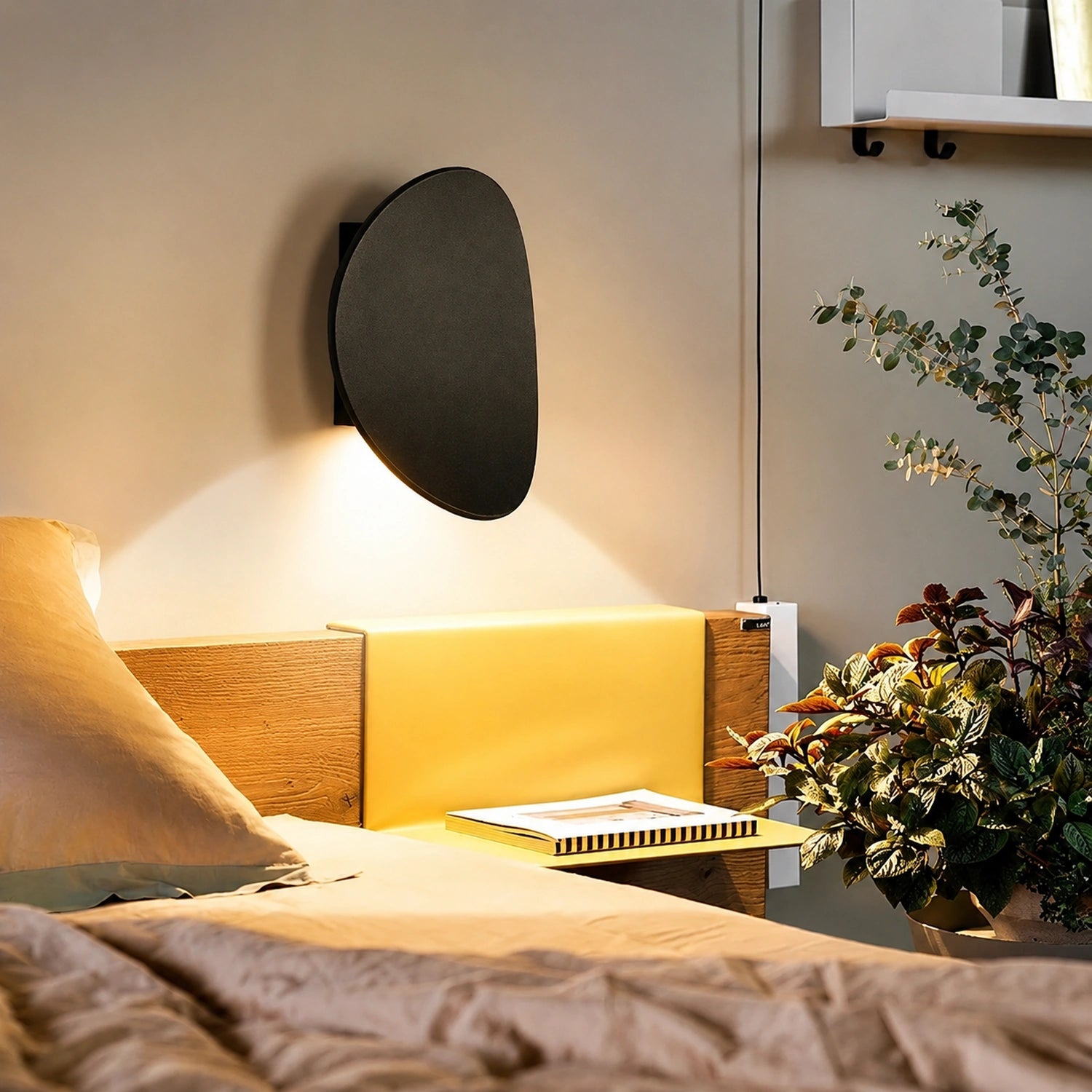 Modern Aluminium LED Wall Light with Up & Down Illumination