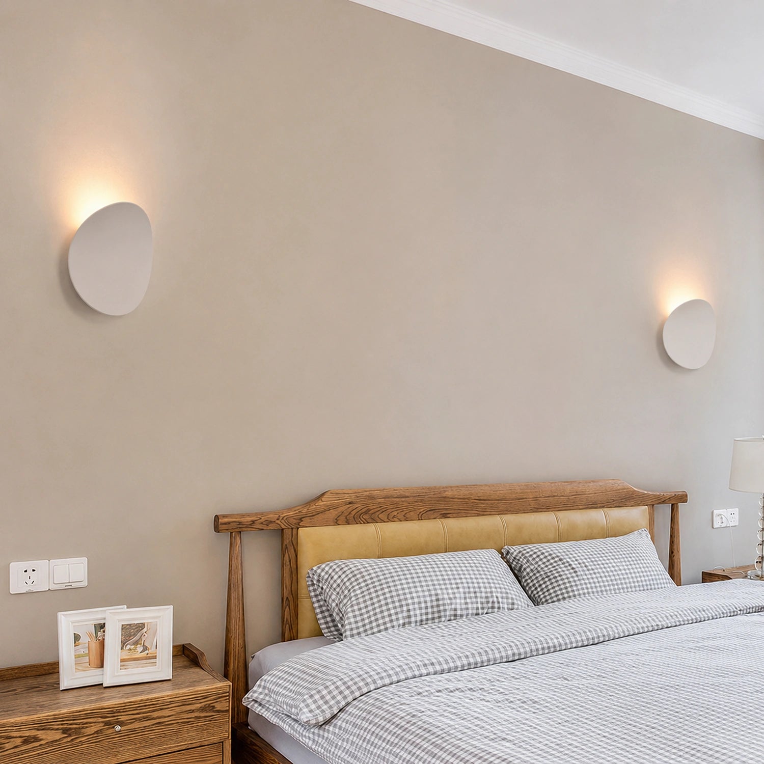 Modern Aluminium LED Wall Light with Up & Down Illumination